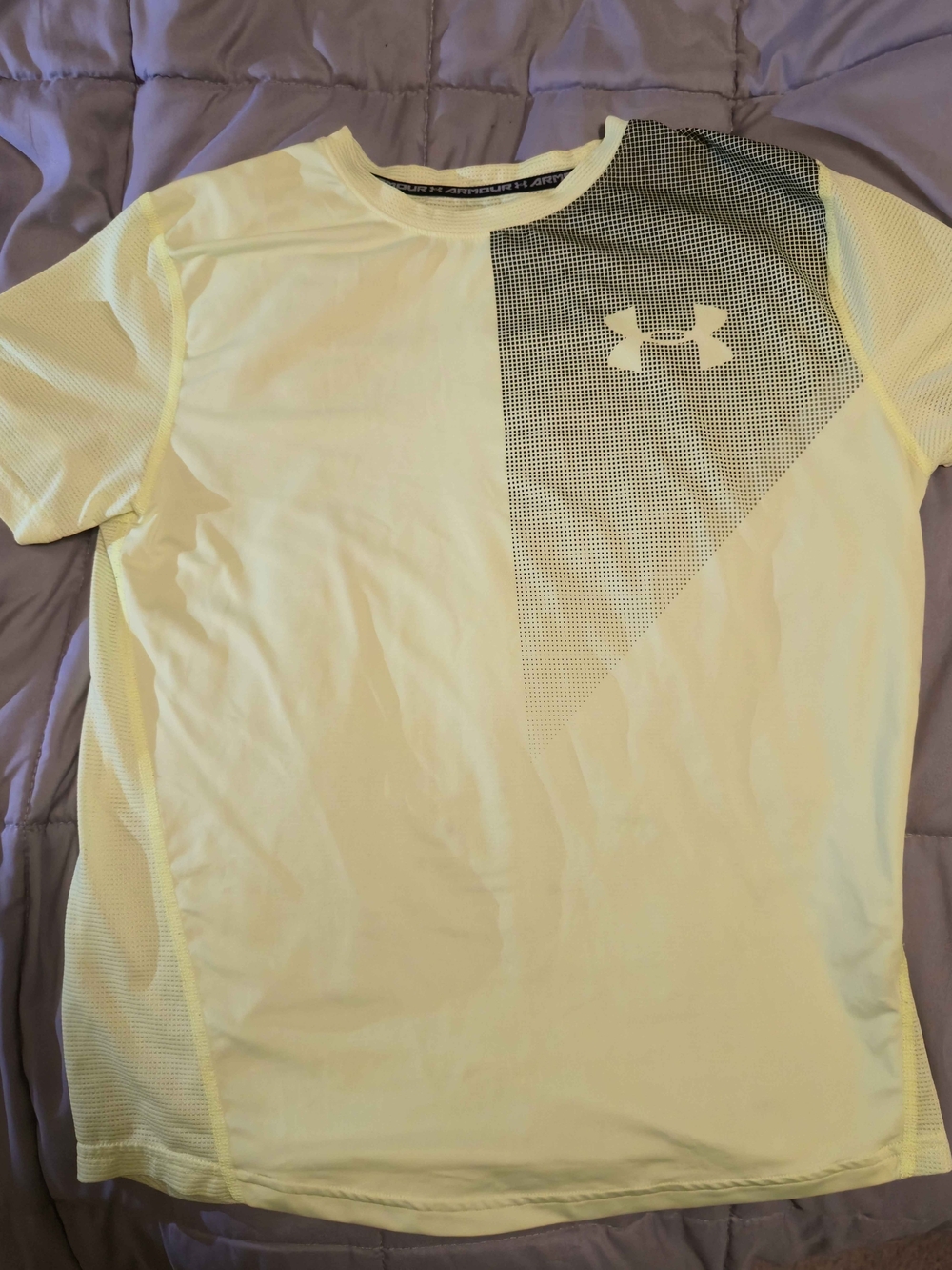 Junior Boys Under Armour T shirt Youth - boys Large